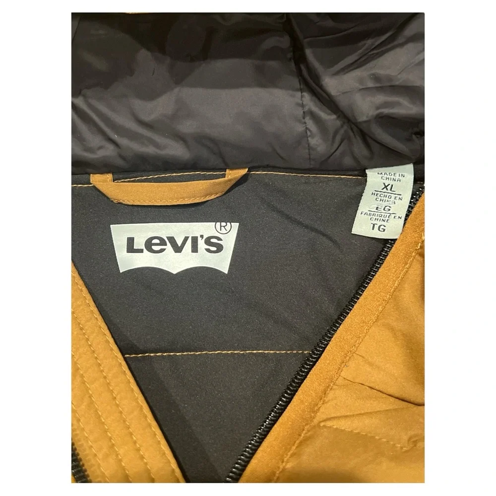 Levi's Men's Strech Hooded 2 Chest‎ Pocket Puffer Quilted Jacket Size XL